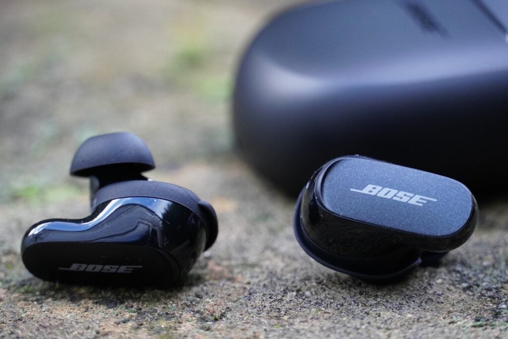 Exploring the Features and Performance of the Bose QC Earbuds 2插图3